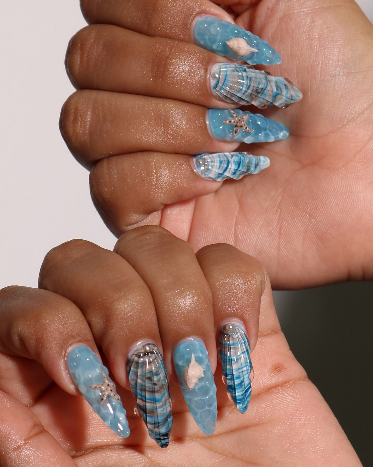 Летний маникюр 2026: главные тренды августа