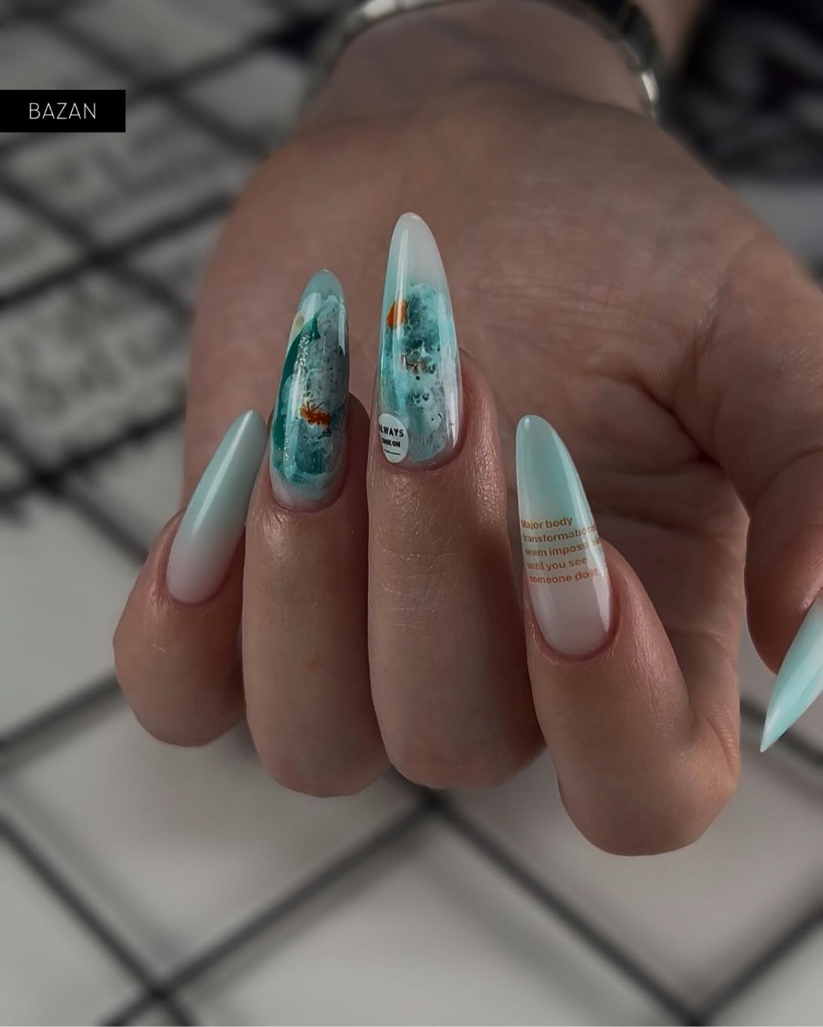 Летний маникюр 2026: главные тренды августа