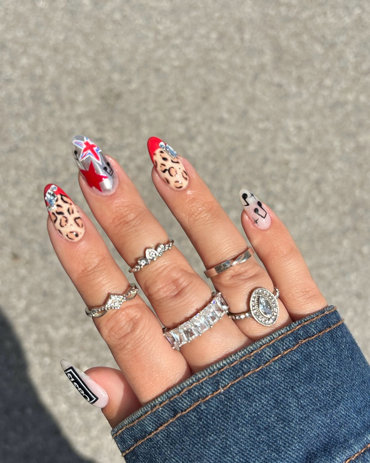 Летний маникюр 2026: главные тренды августа