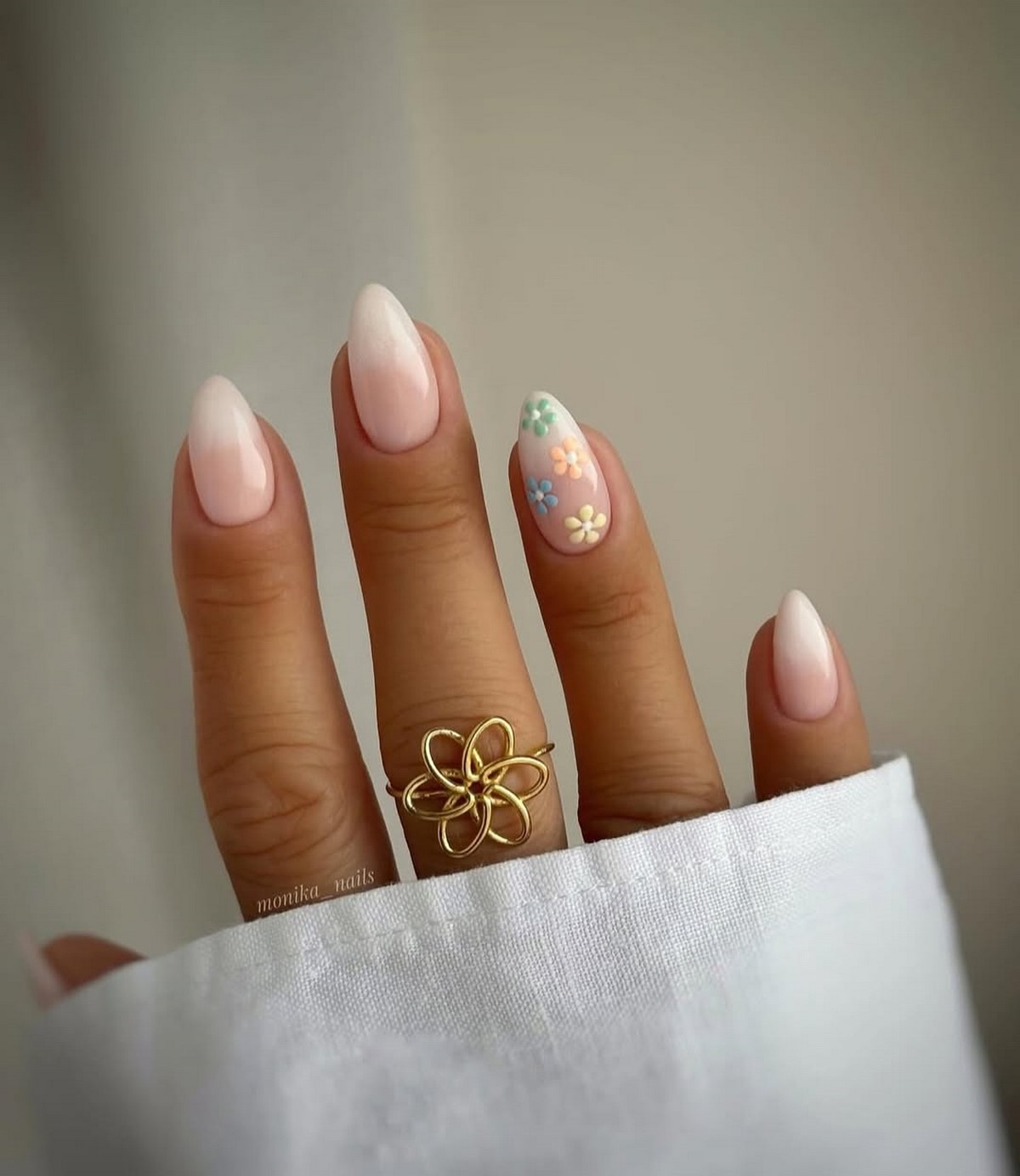 Летний маникюр 2026: главные тренды августа